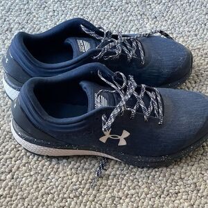 UnderArmour Sneakers